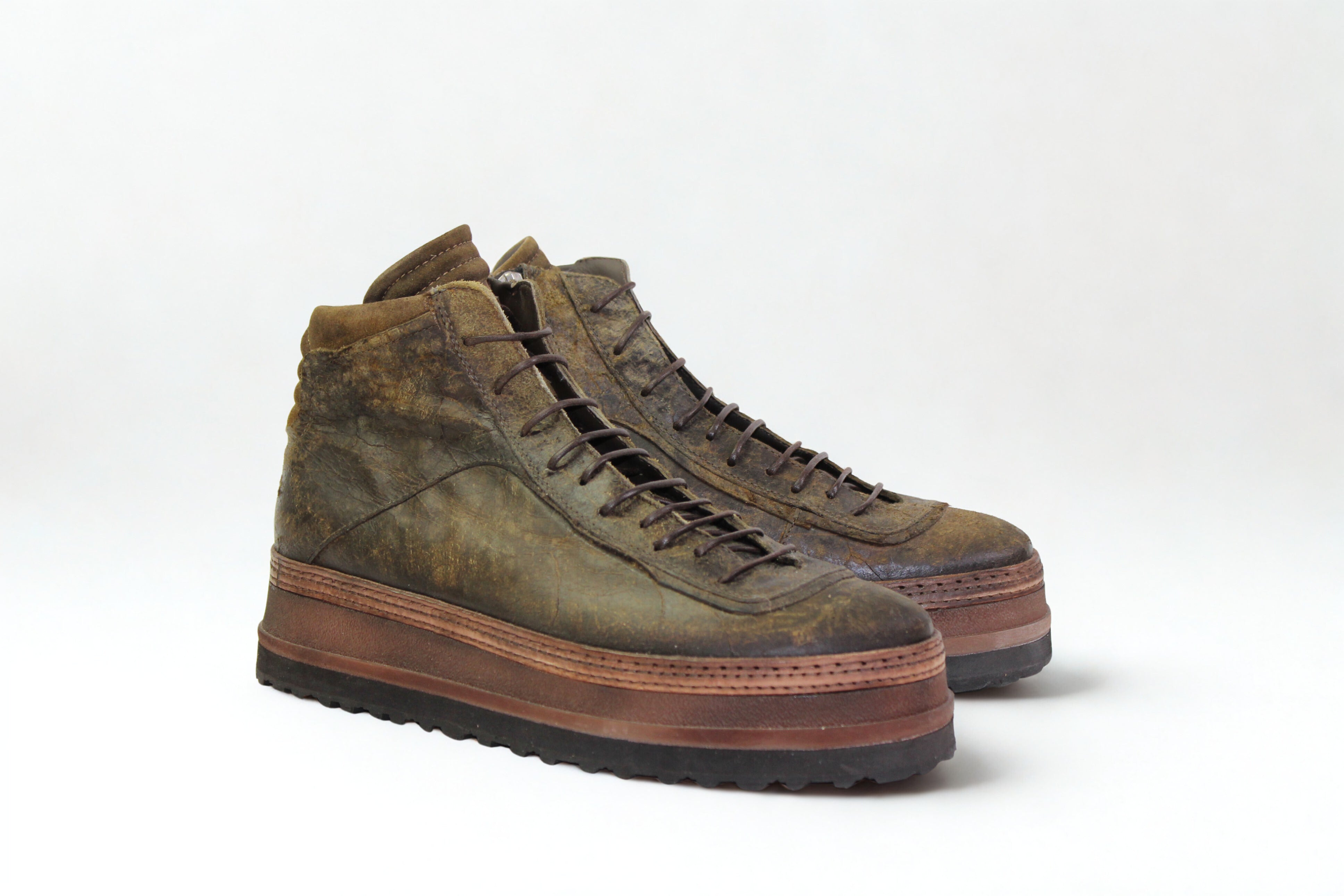 LAST PAIR 44-ROY PLATFORM HIGH
