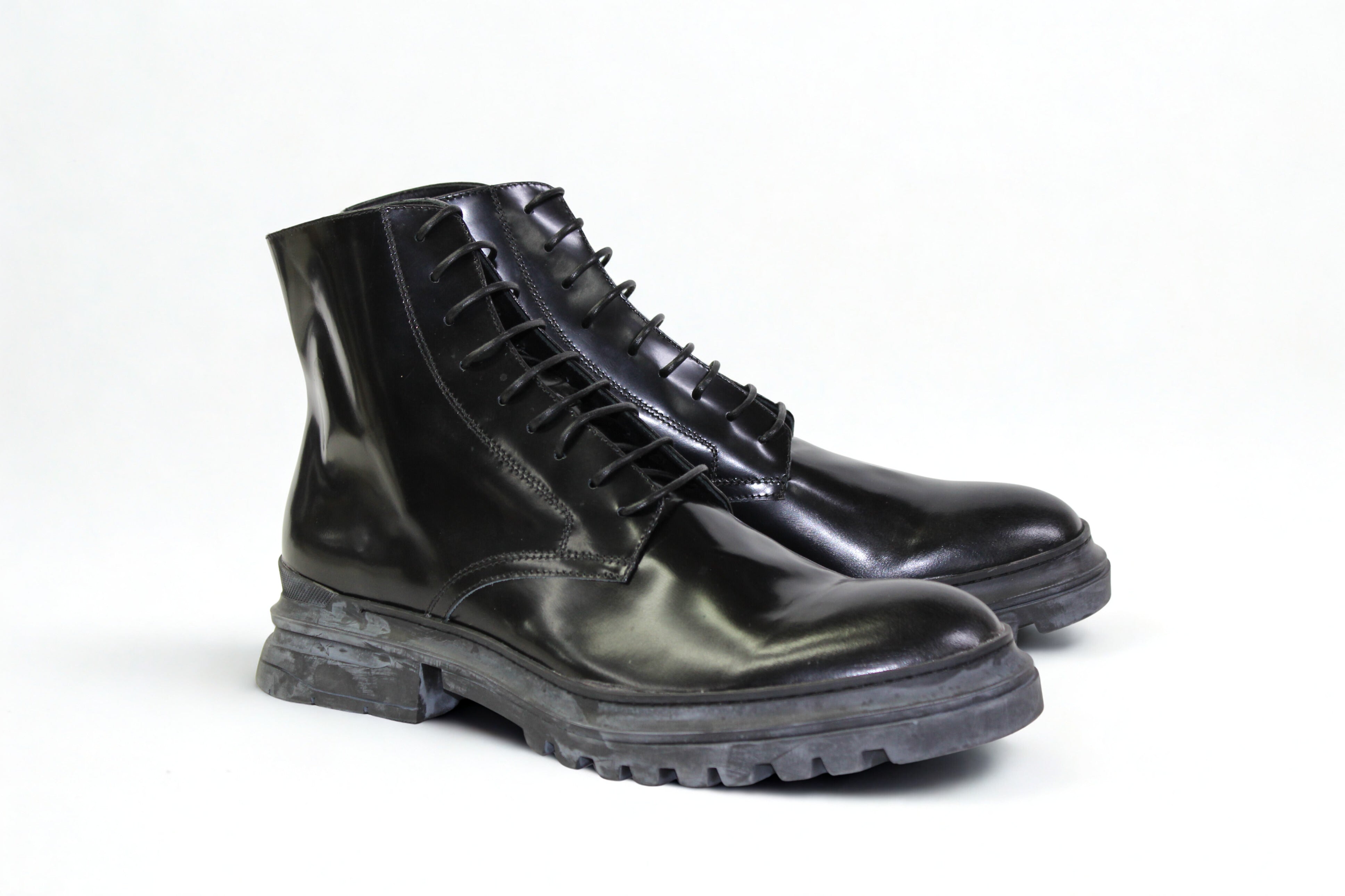 LAST PAIR 42- LUCID LACEUP BOOTS