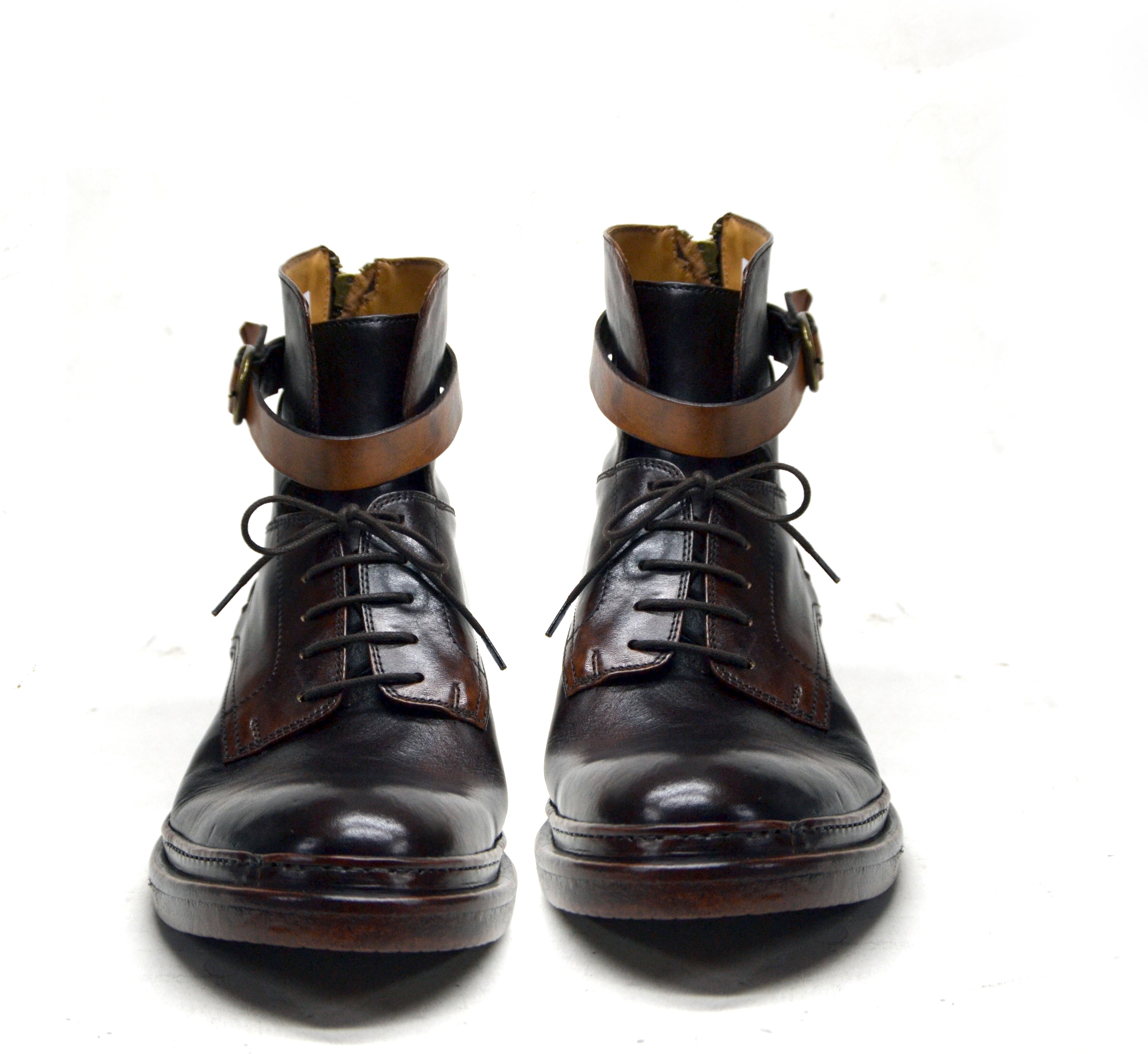 LAST PAIR 42- KEVIN MULTIBOOTS