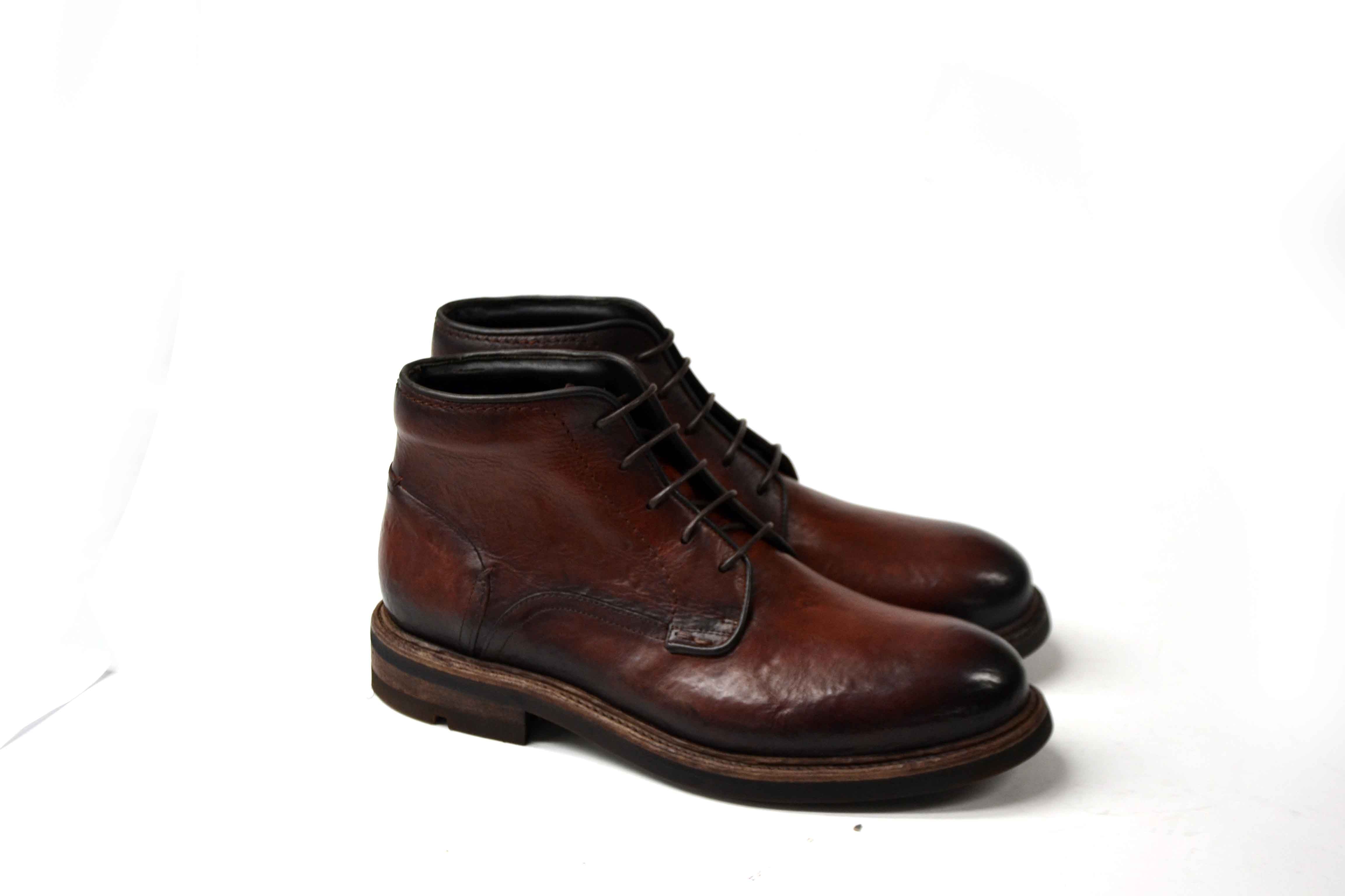 LAST PAIR 40/43- COLOMBIA COGNAC CHUKKA BOOTS