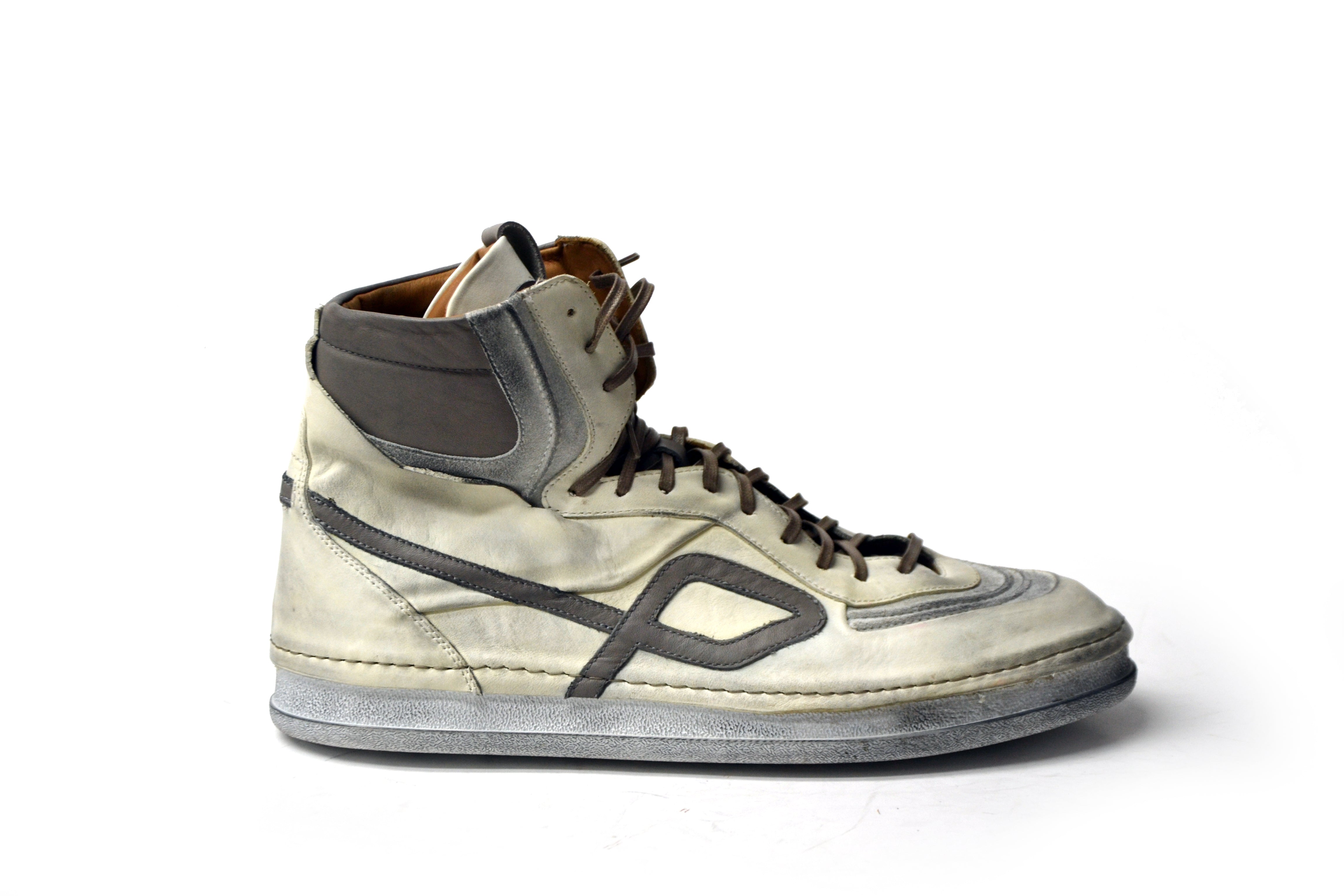 LETZTES PAAR 42 - SCHMUTZIG WEISSE HOHE SNEAKER