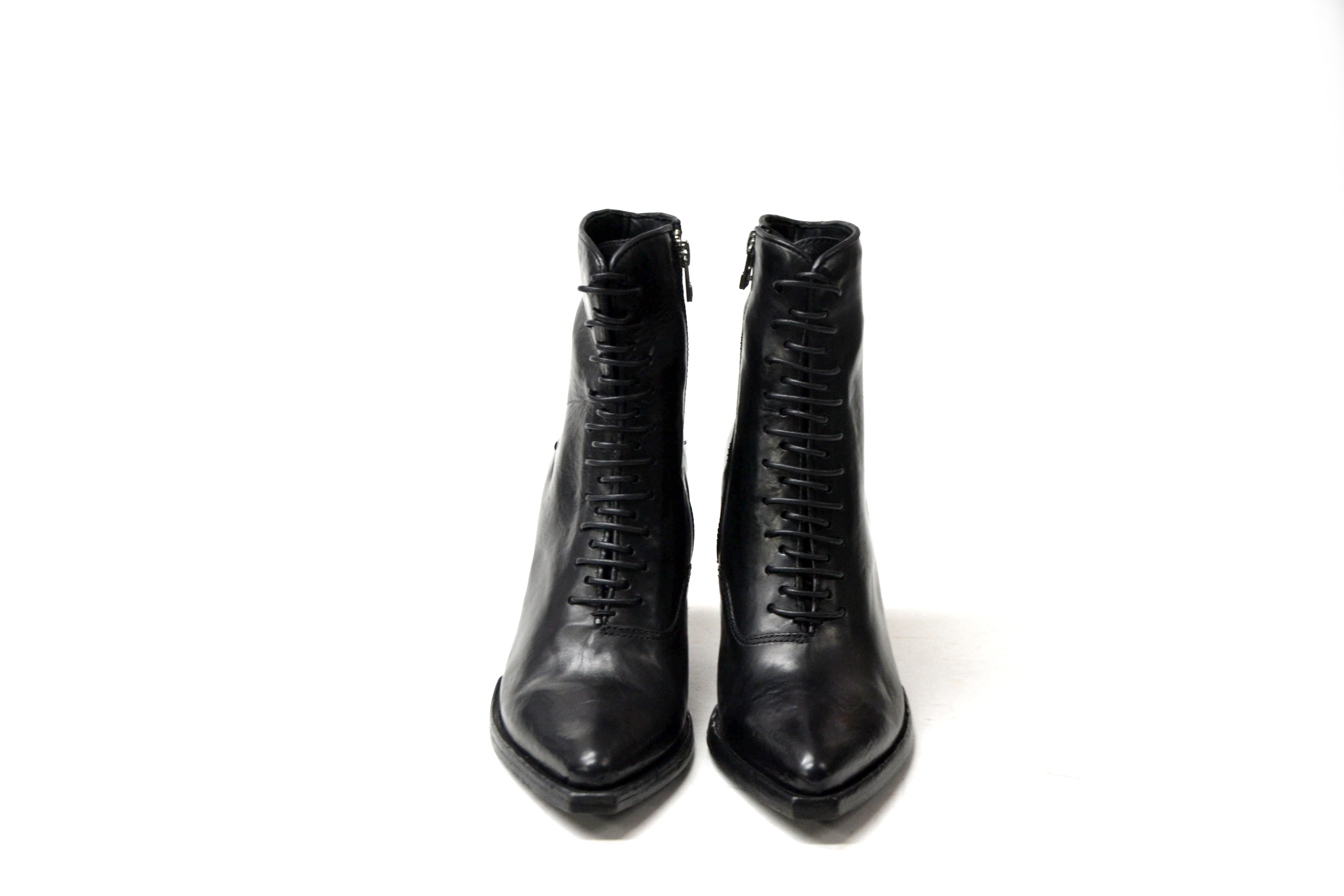 EVA SCHWARZE SCHNÜRSTIEFEL