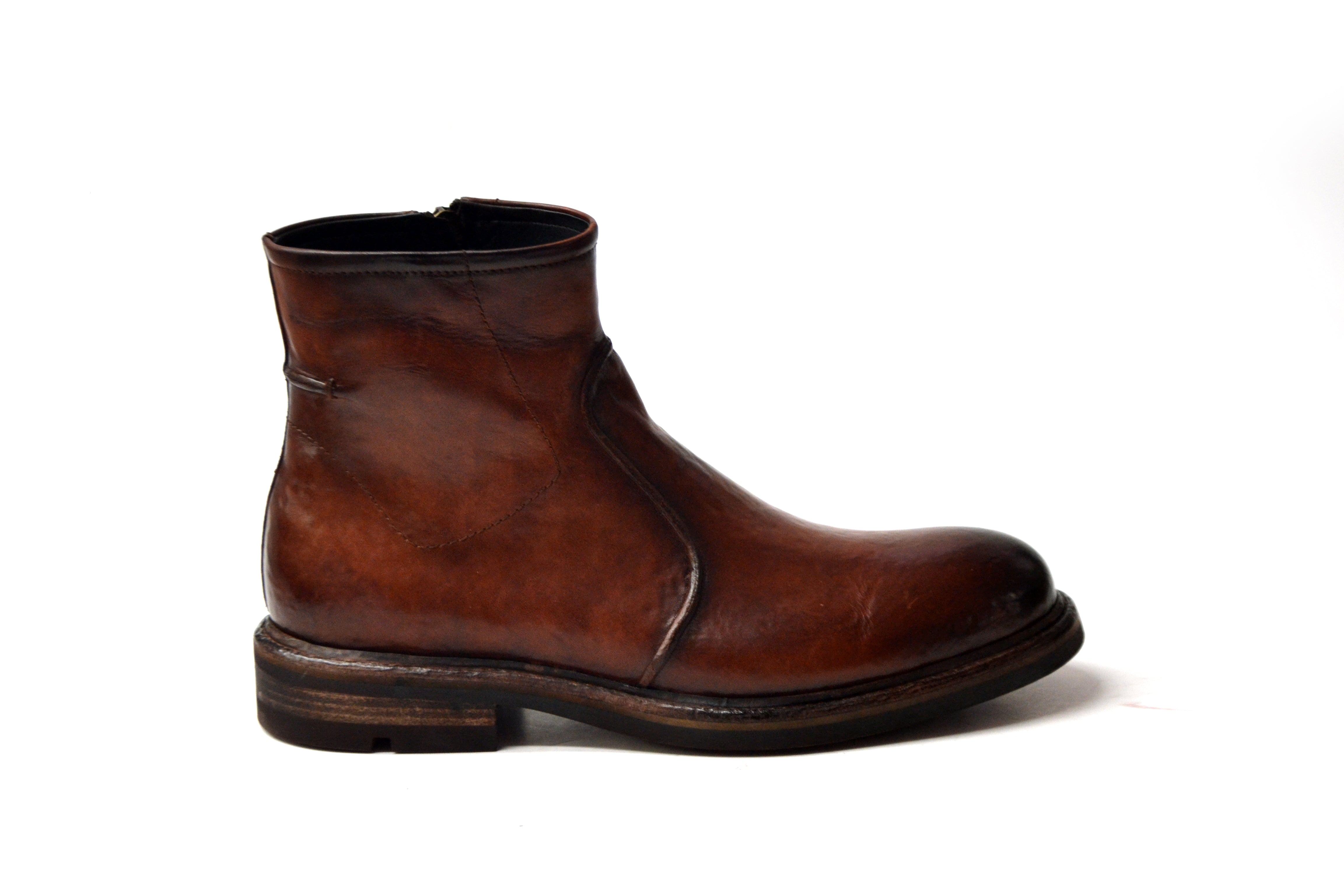 LAST PAIR 42-COLOMBIA COGNAC LACELESS BEATLES BOOTS