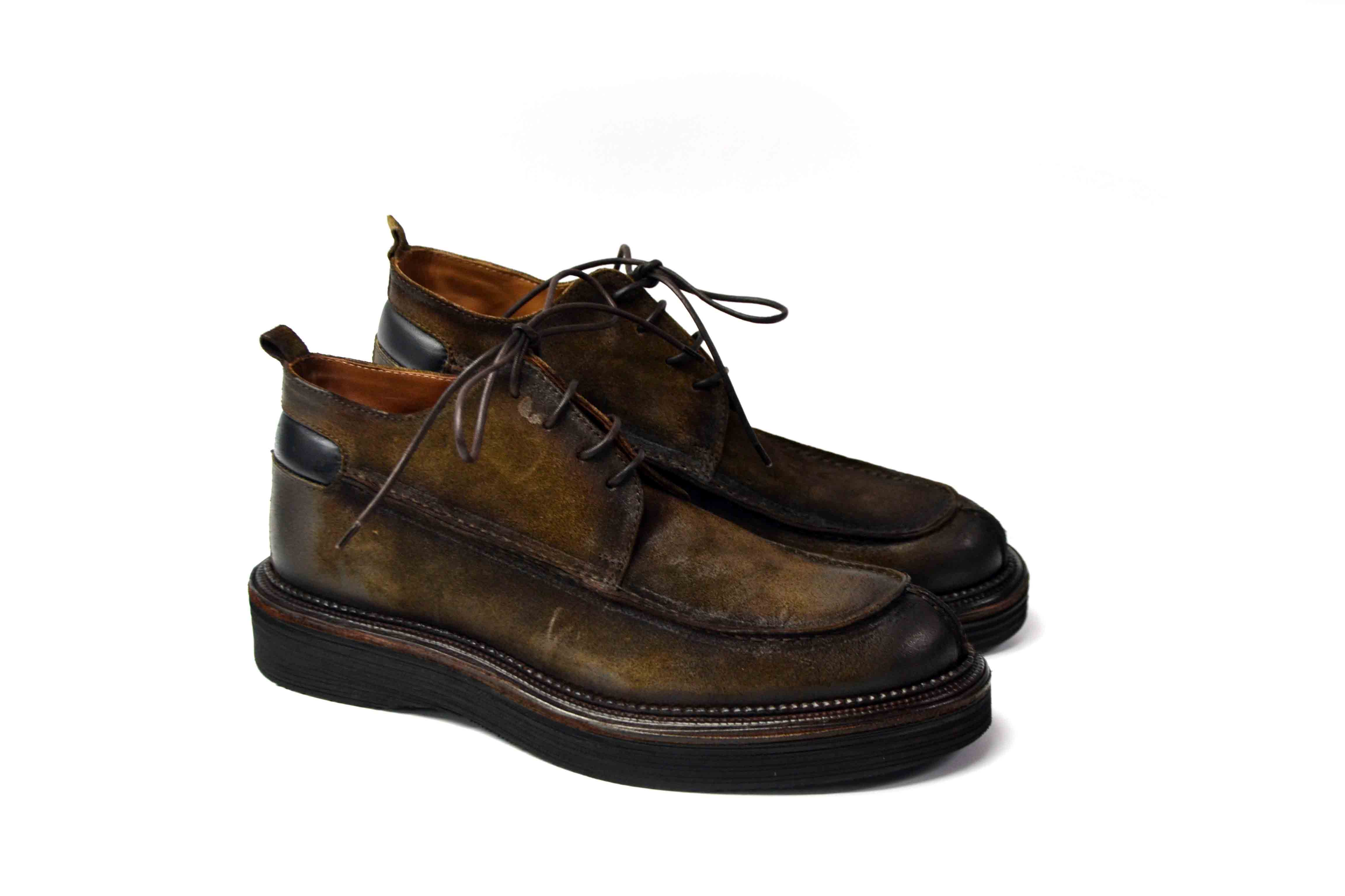 LAST PAIR 42-LISBONA SUEDE CHUKKA