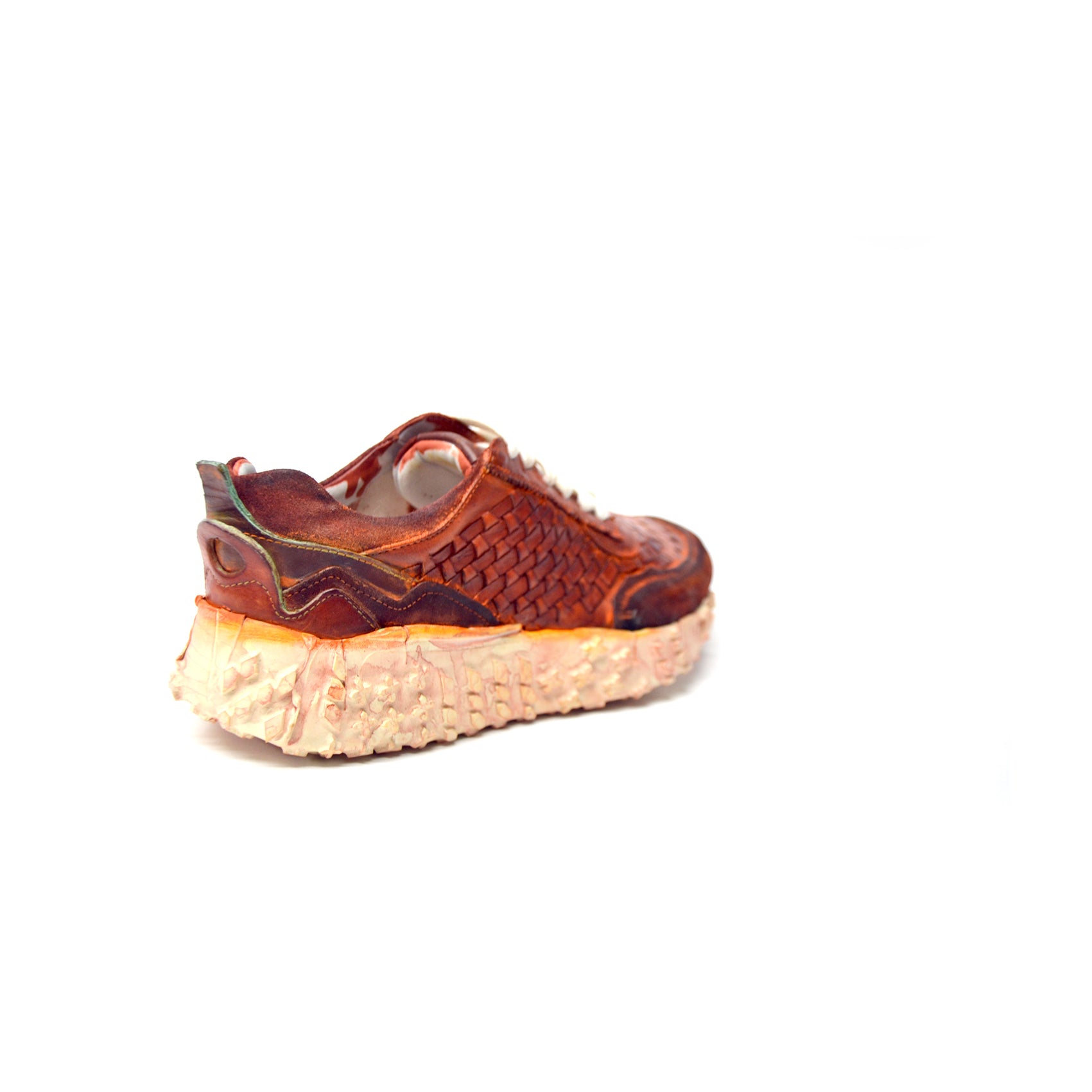 XAVIER LUXURY RUNNERS IN LIGHT BRANDY