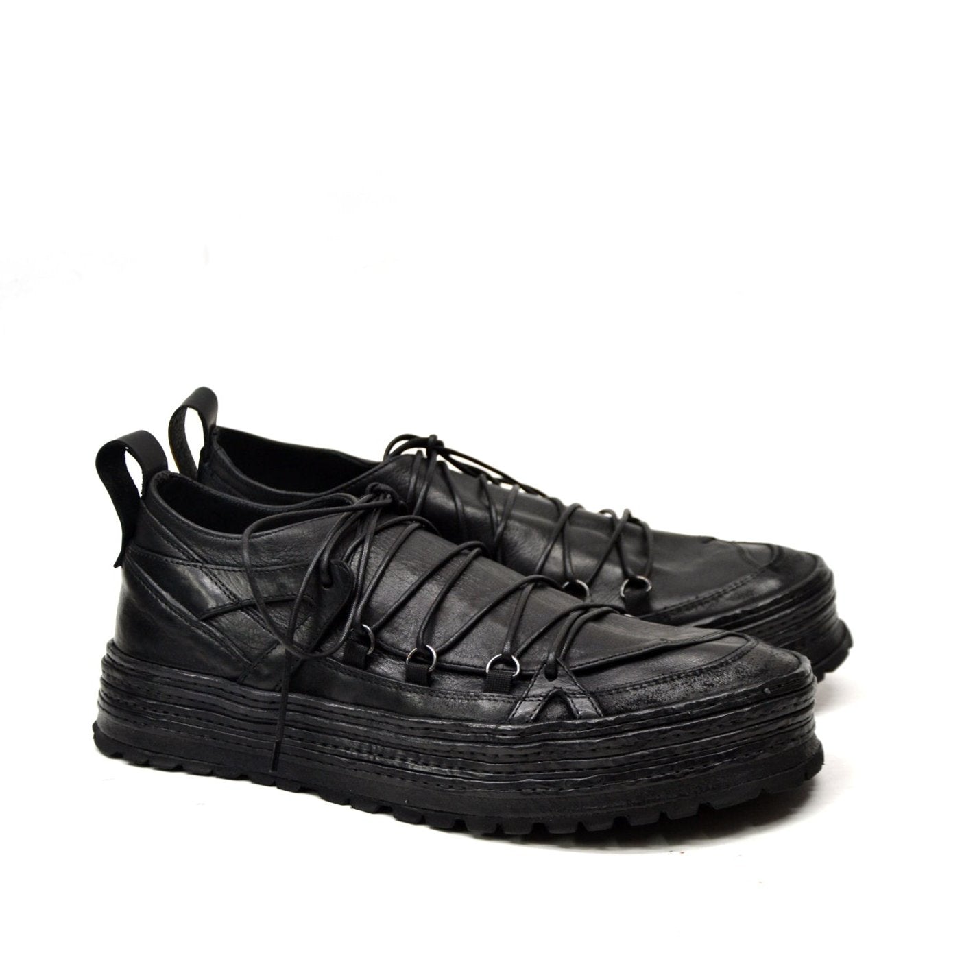 MADMAX NIEDRIGE SCHWARZE SNEAKER