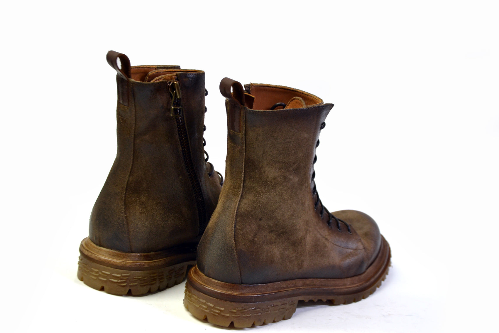 TONALE ONESIDED SUEDE BOOTS