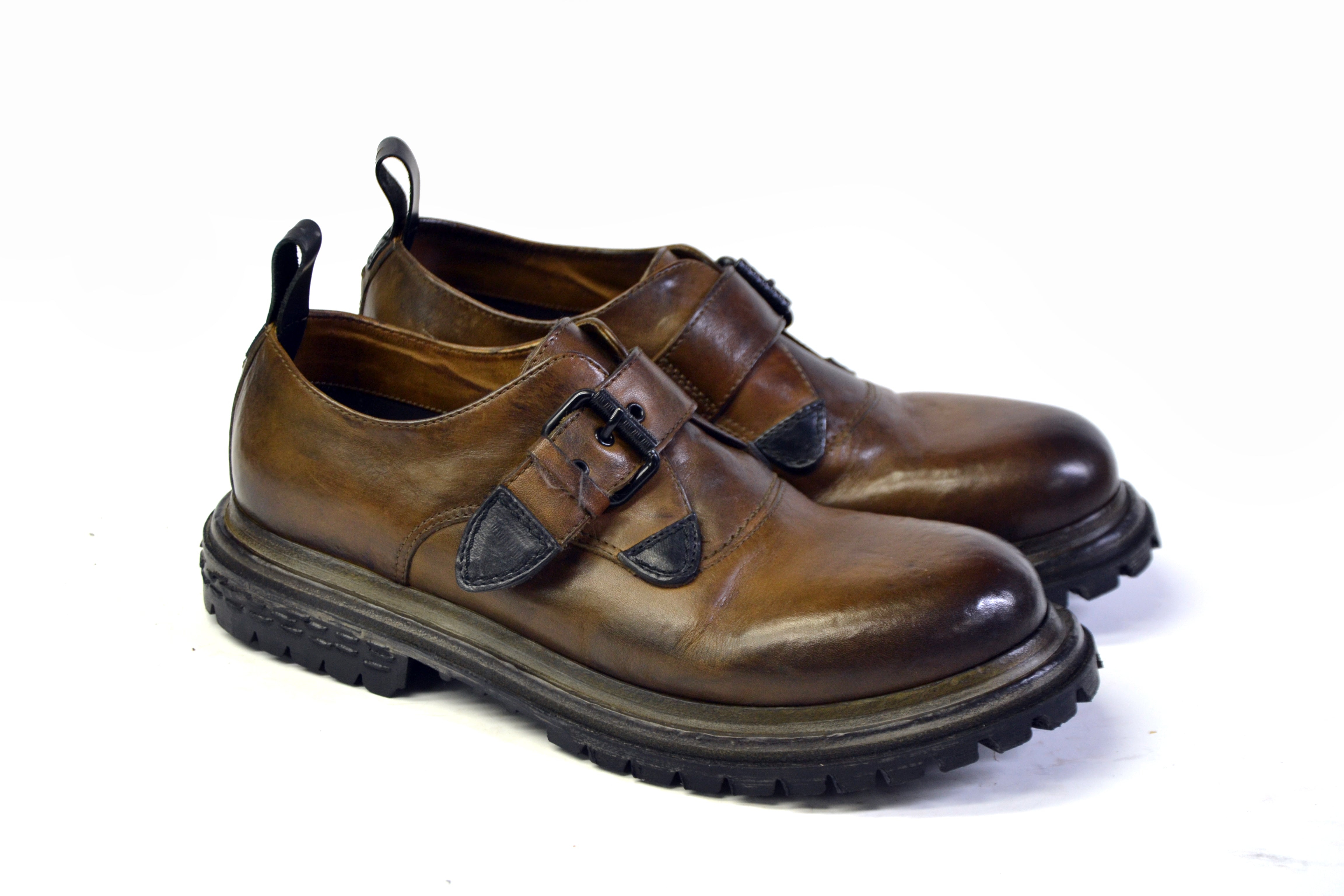 TONALE MUD BUCKLED SHOES