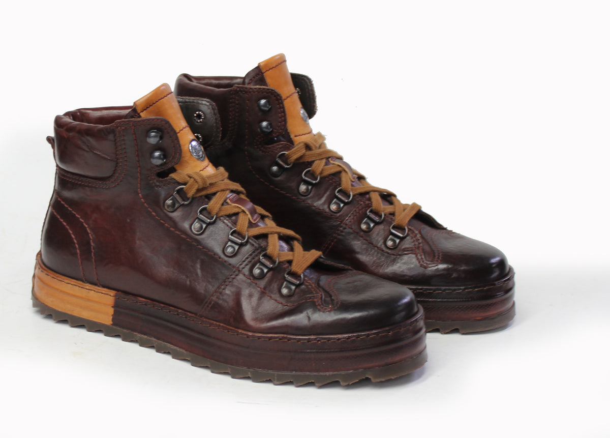 LED High Sneakers in Chestnut