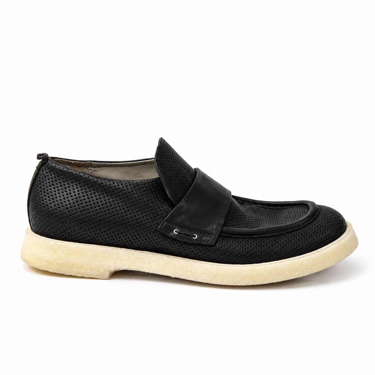 RUBREX BLACK PERFORATED LOAFERS