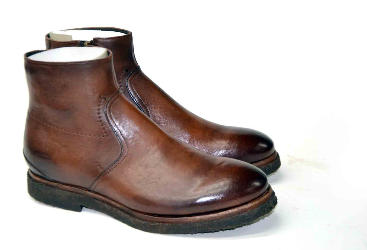LAST PAIR 42-CREPE ANKLE BOOTS
