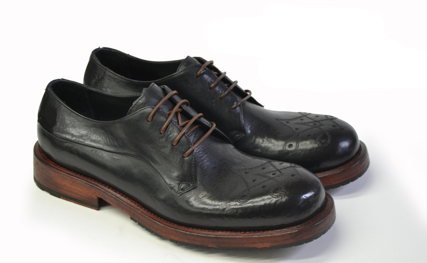 LAST PAIR 41-BLACK DERBY SHOES