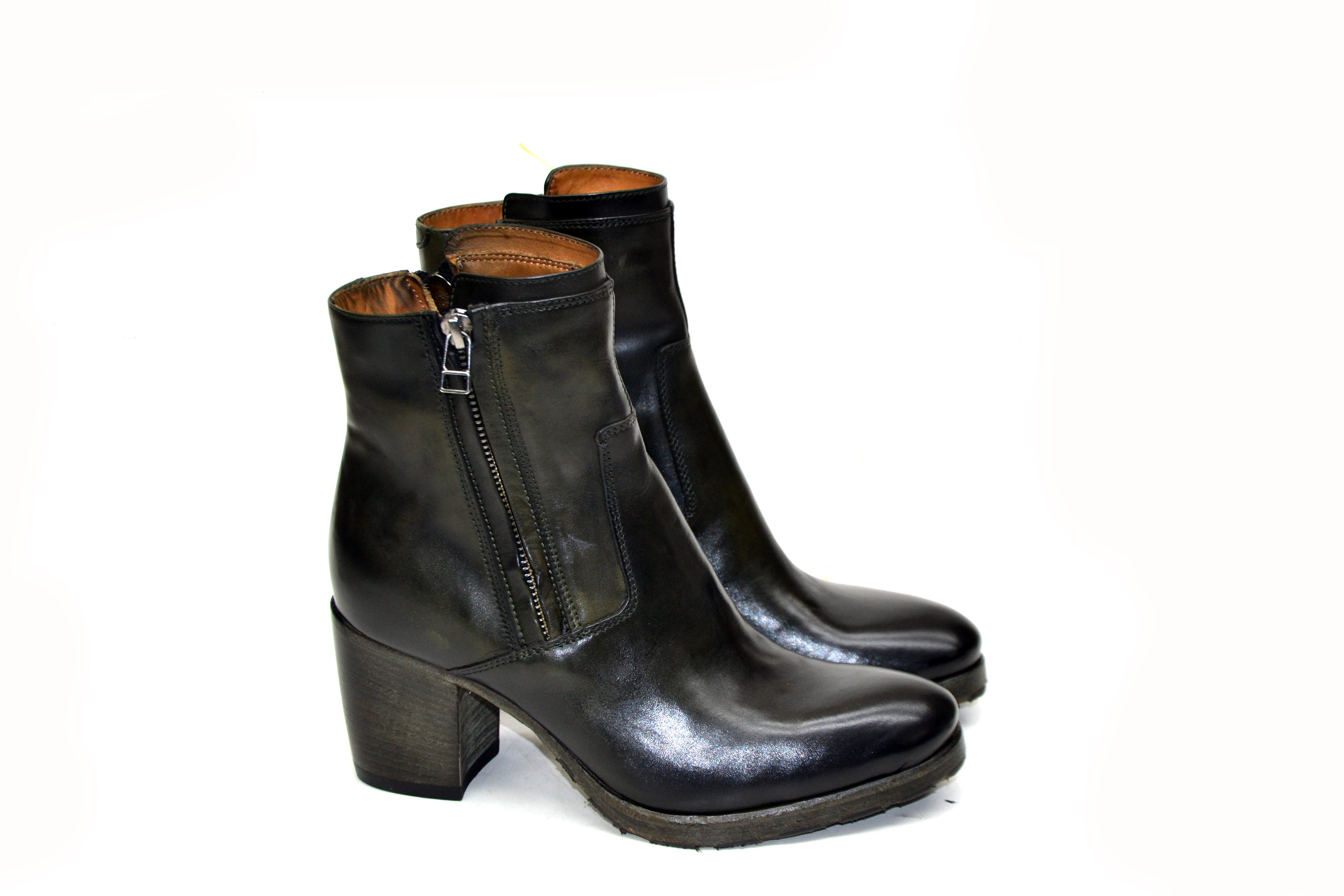Vivian – Halbhoher Stiefel mit Doppelreißverschluss