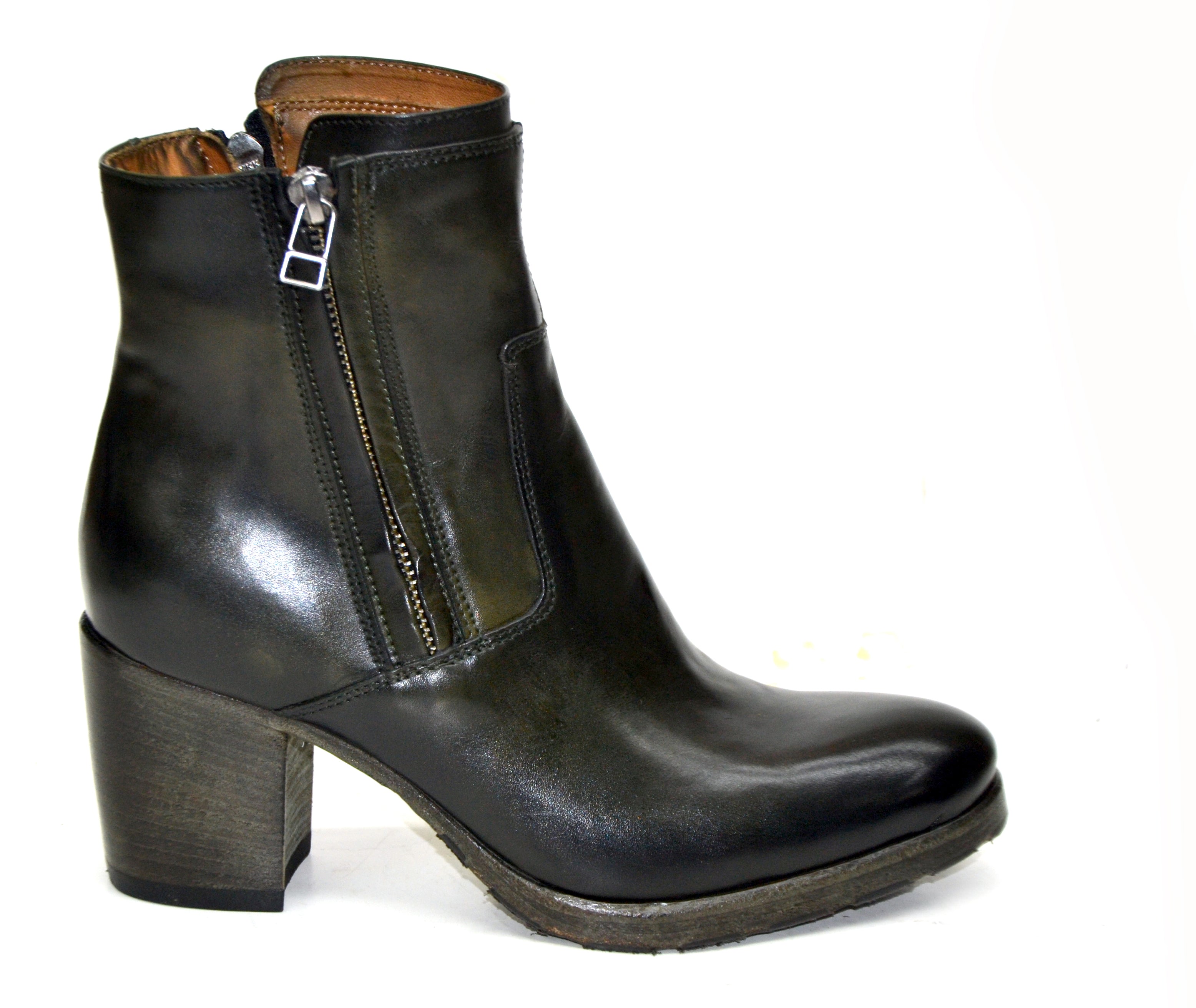Vivian – Halbhoher Stiefel mit Doppelreißverschluss
