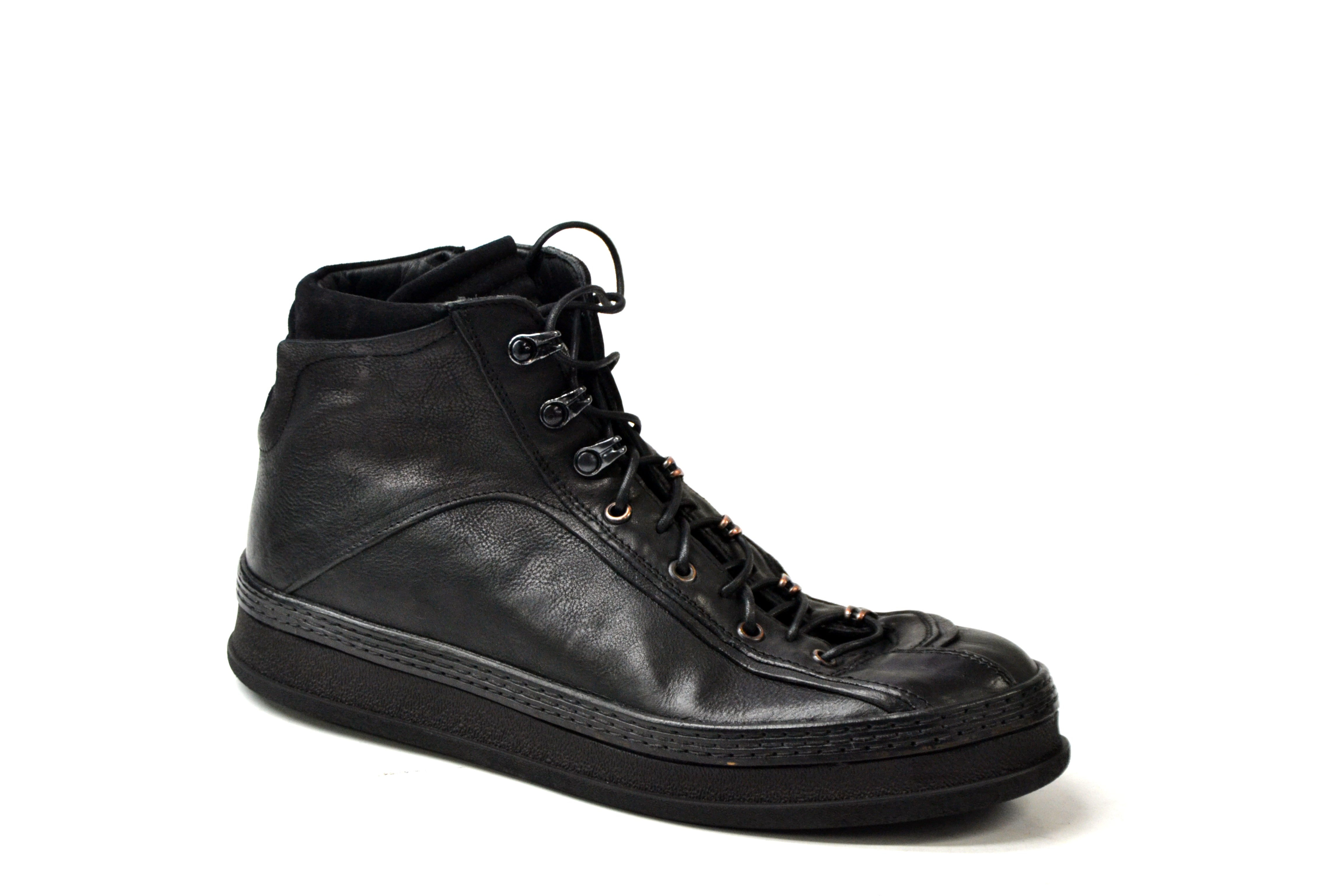 SCOTT Asymmetrischer schwarzer Ledersneaker