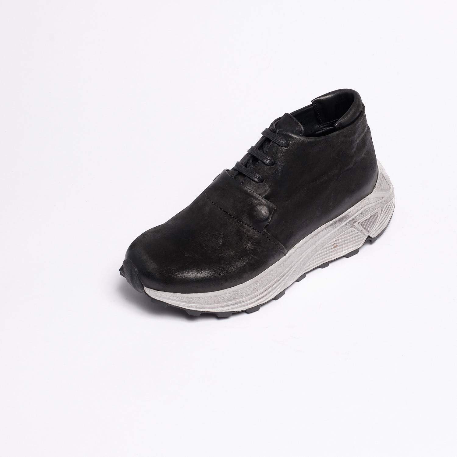 Mandy Sneaker Oiled Nabuk Black