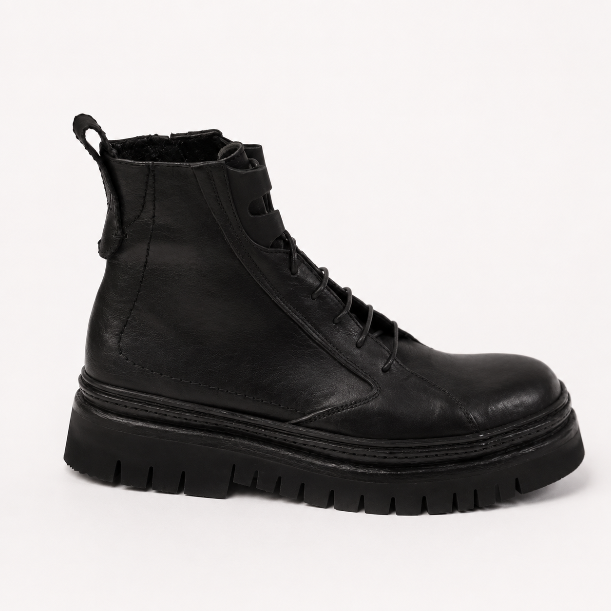 DOBRES BLACK BOOTS