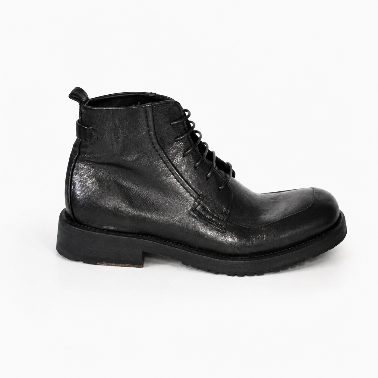 BOING LACED BLACK ANKLE BOOTS