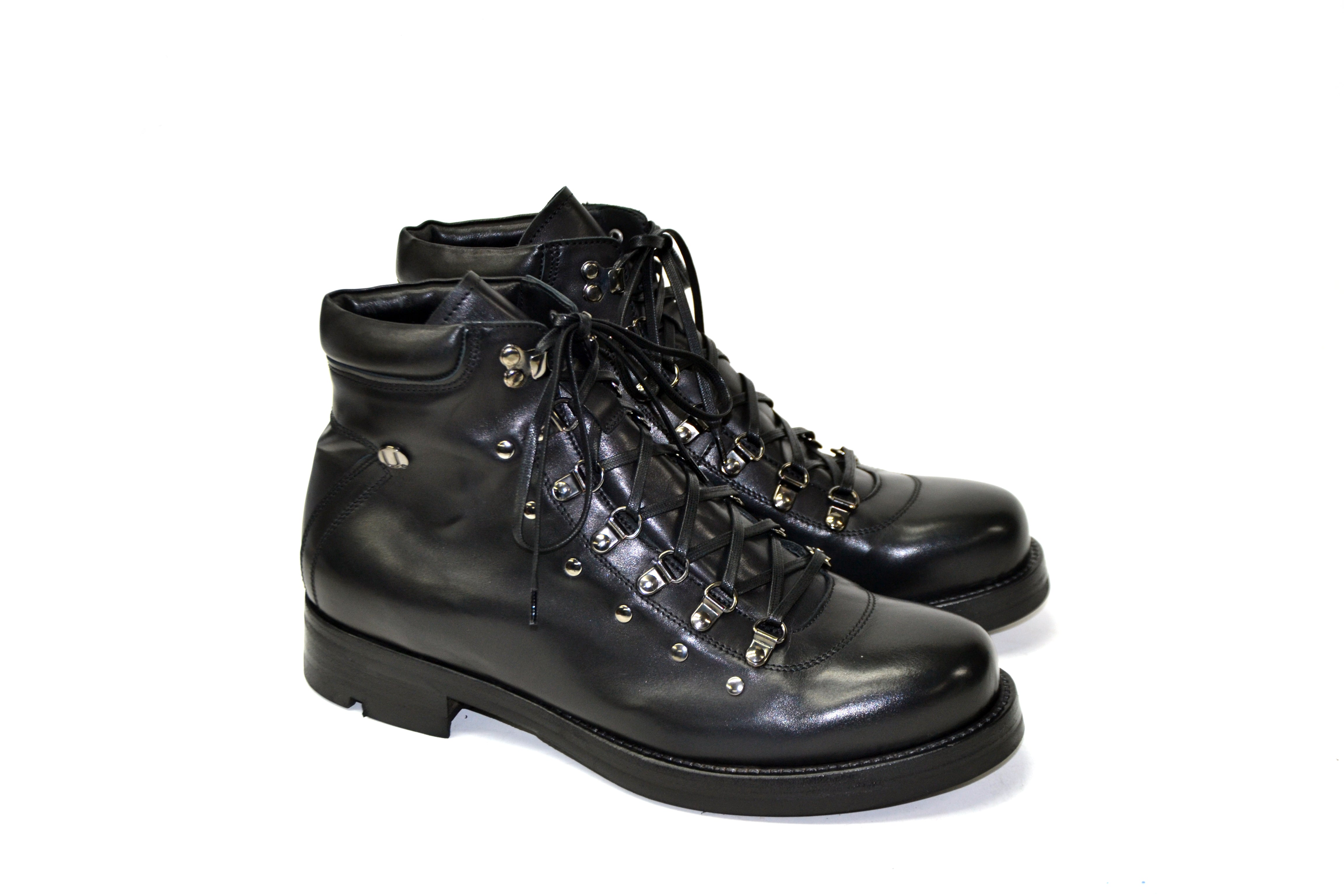 LAST PAIR 46-BLACK TREKKING BOOTS