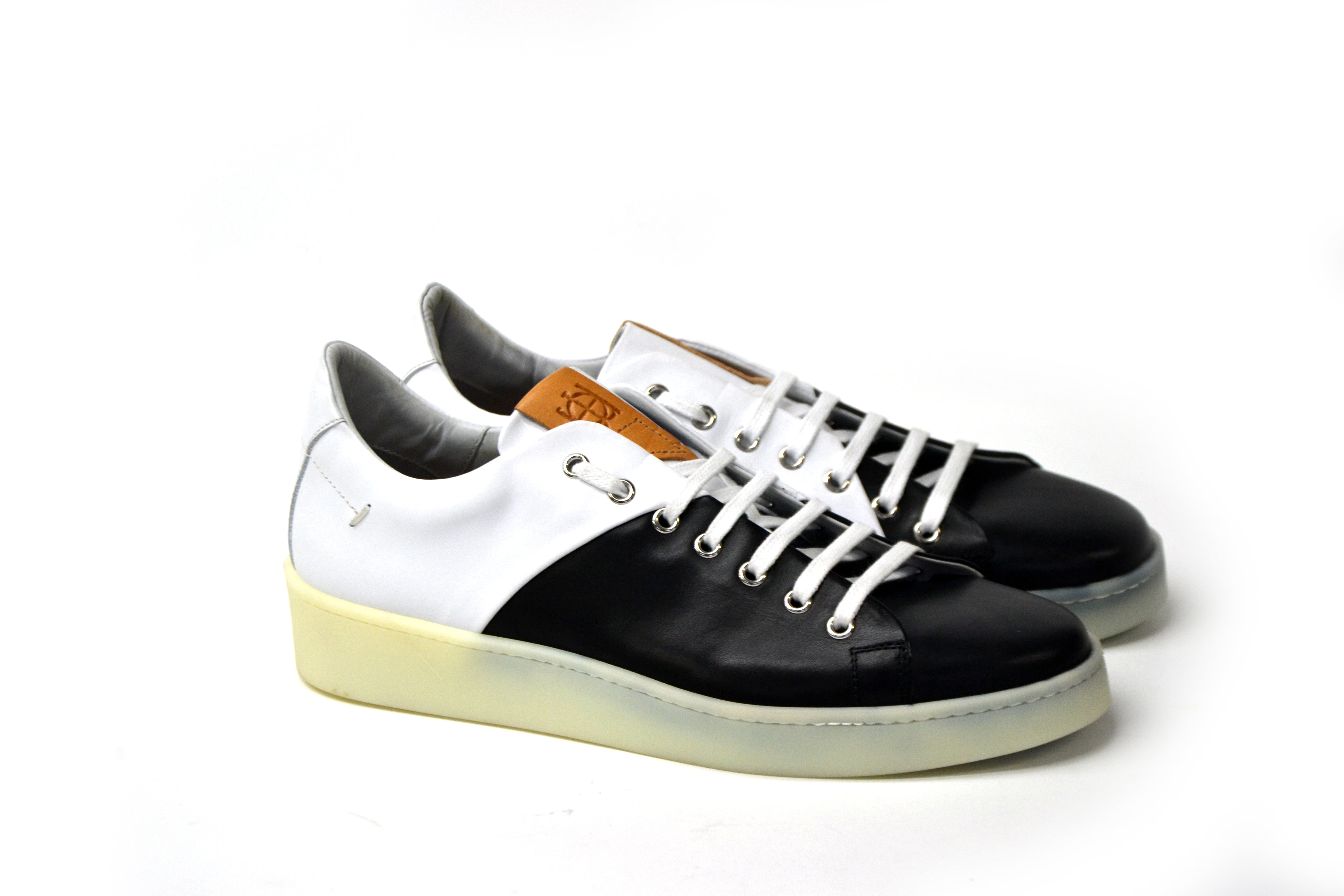 LAST PAIR 42- SYMMETRIC BLACK/WHITE SNEAKERS