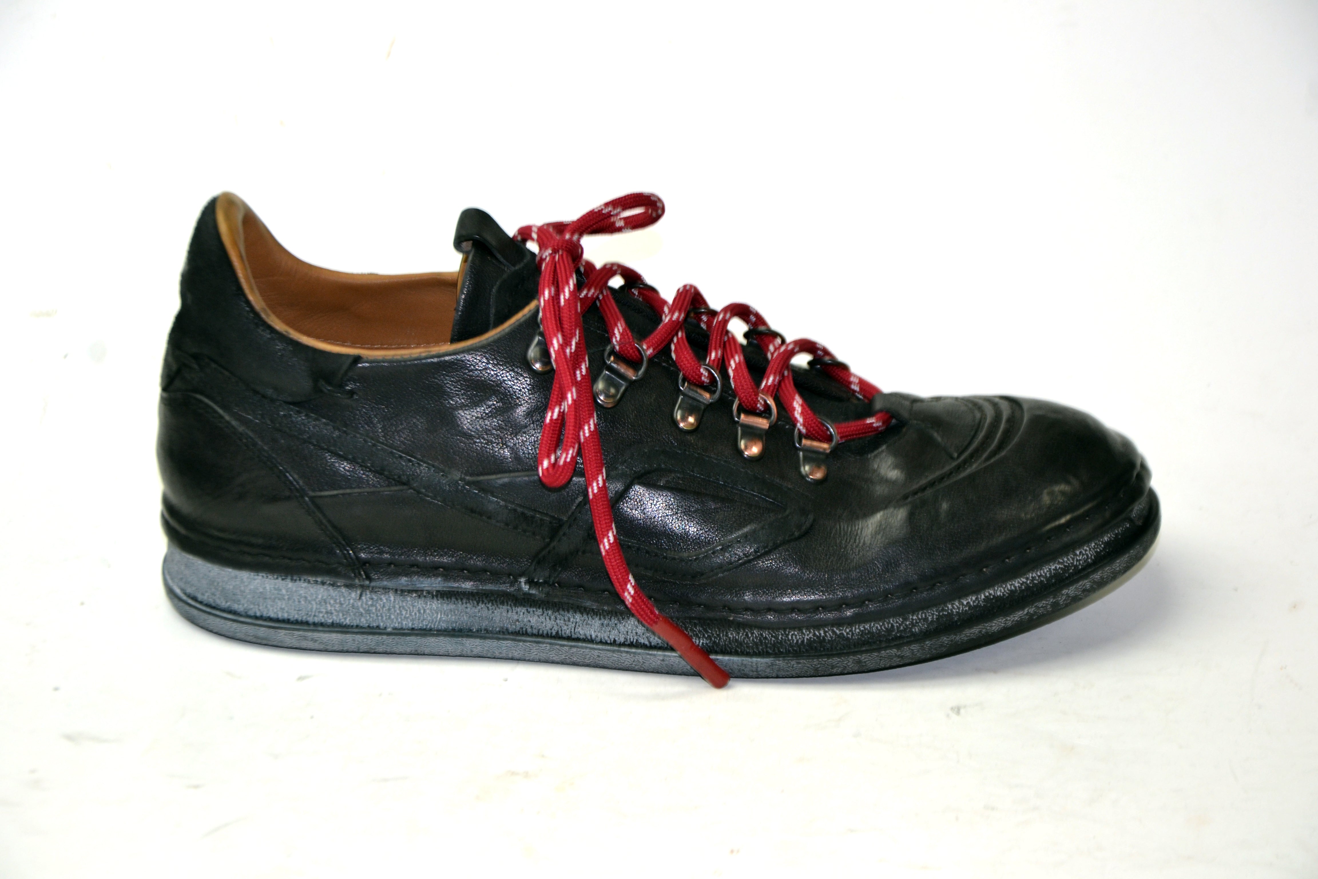 LAST PAIR 42-SENSORY BLACK SNEAKERS