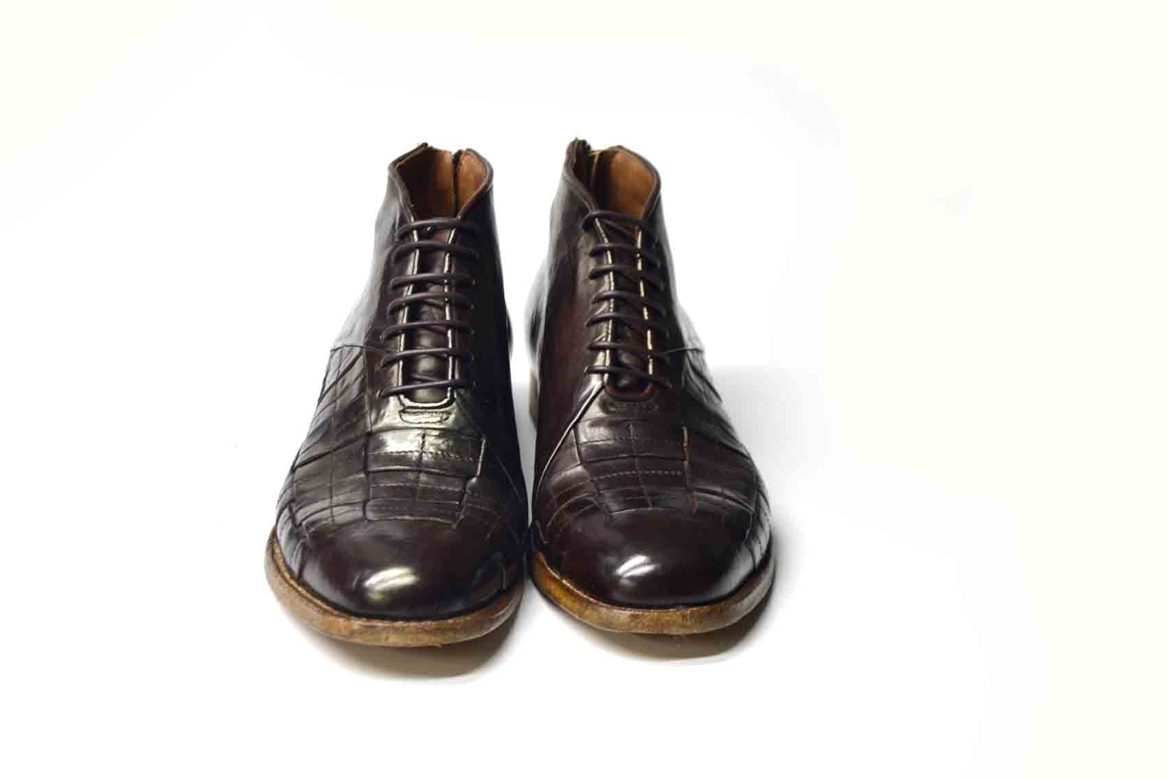 LAST PAIR 43- HANDWOVEN DARK BROWN CHUKKA BOOTS
