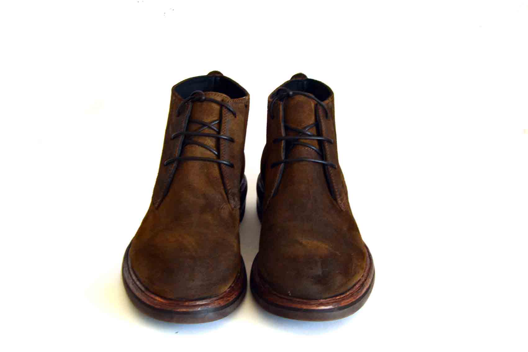 LAST PAIR 42- SUEDE CHUKKA BOOTS WITH RUBBER SOLE