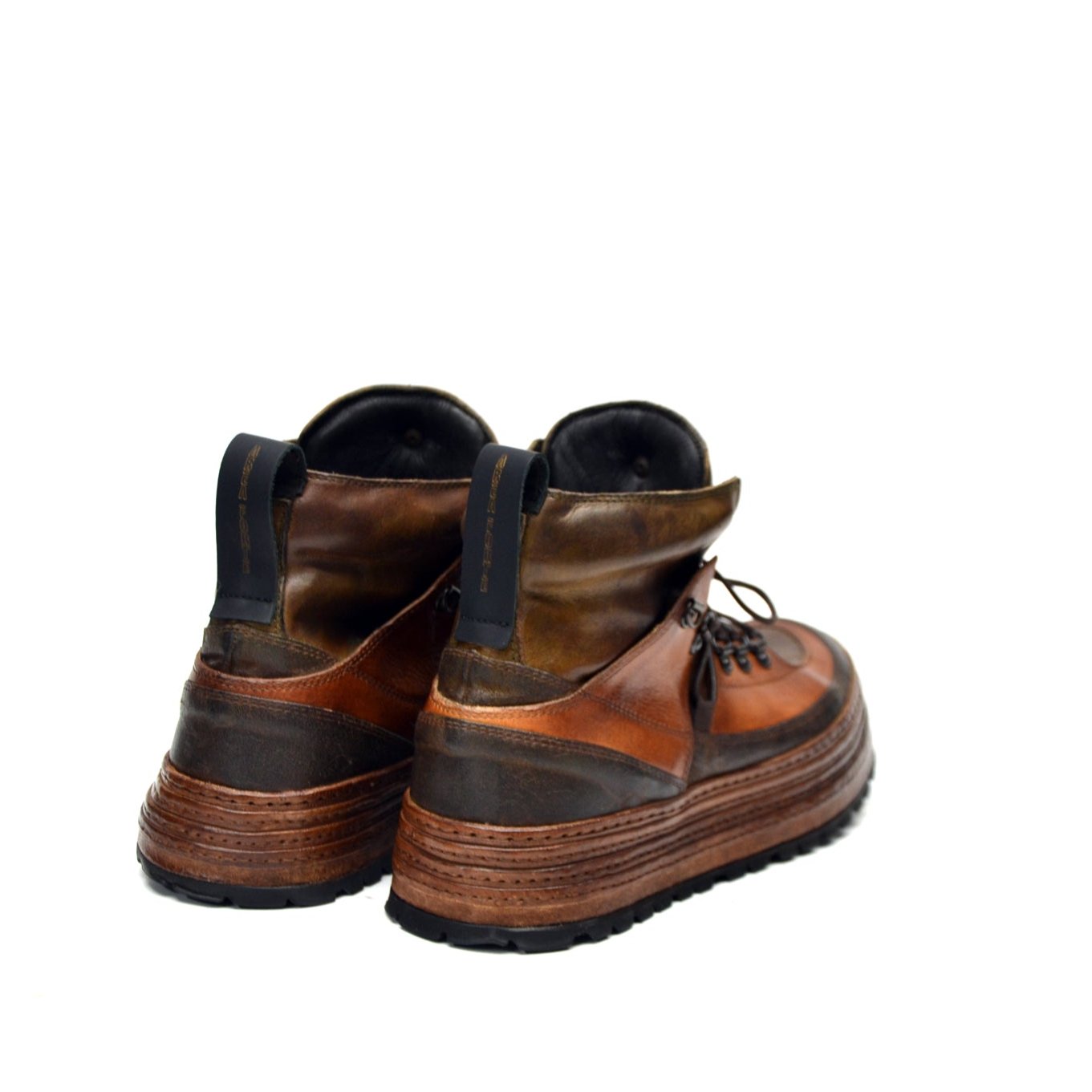 MADMAX TERRA LACED BOOTS