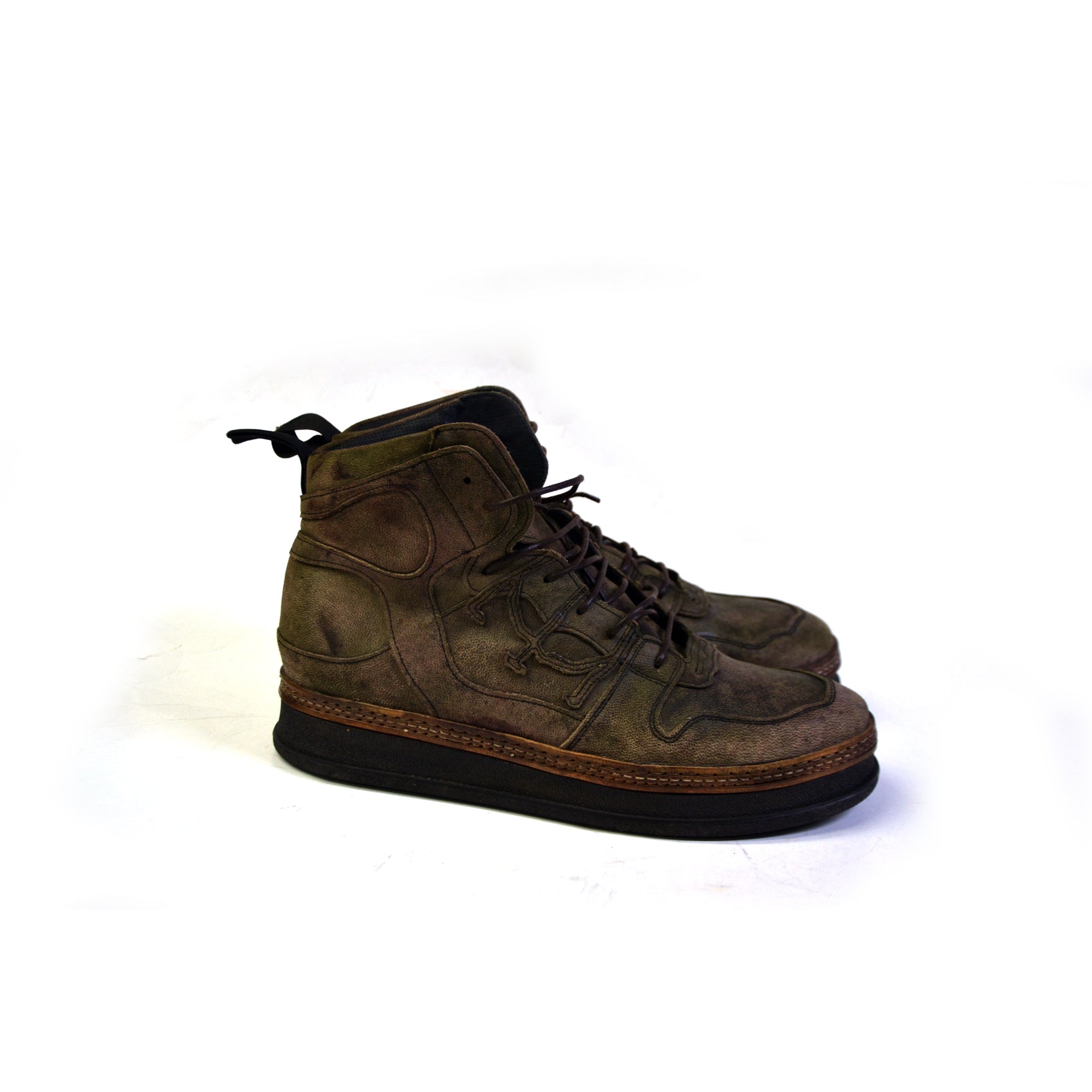 LAST PAIR 44- DIRTY TERRA DUNK