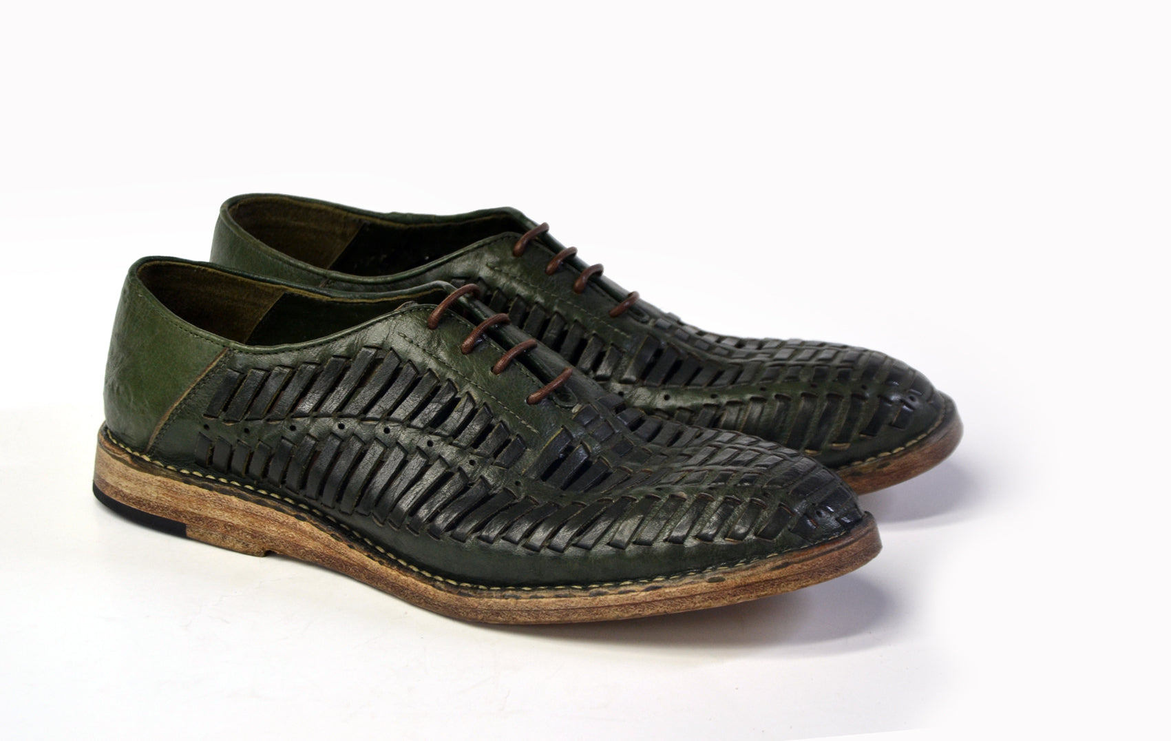 LAST PAIR 42-SUMMER CUT-OUT OXFORDS IN GREEN OR TERRA