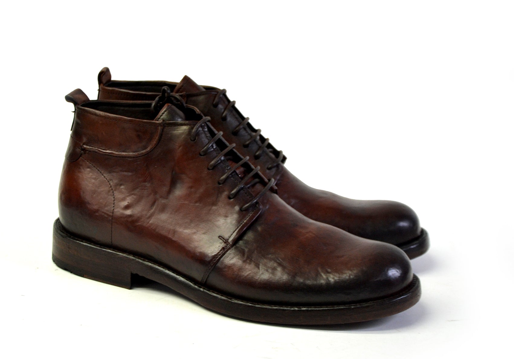 Yale Cognac Chukka Boots
