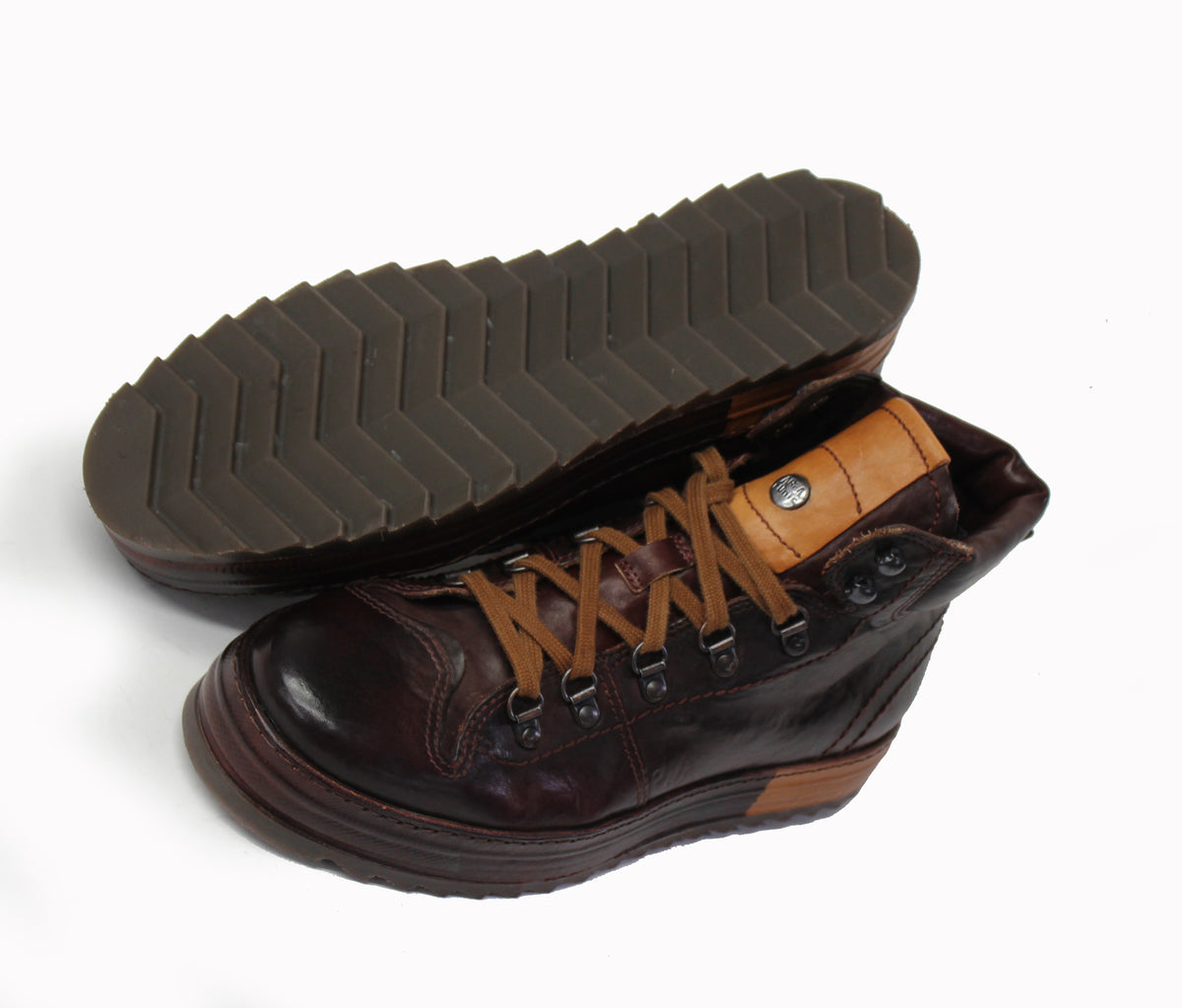 LED High Sneakers in Chestnut