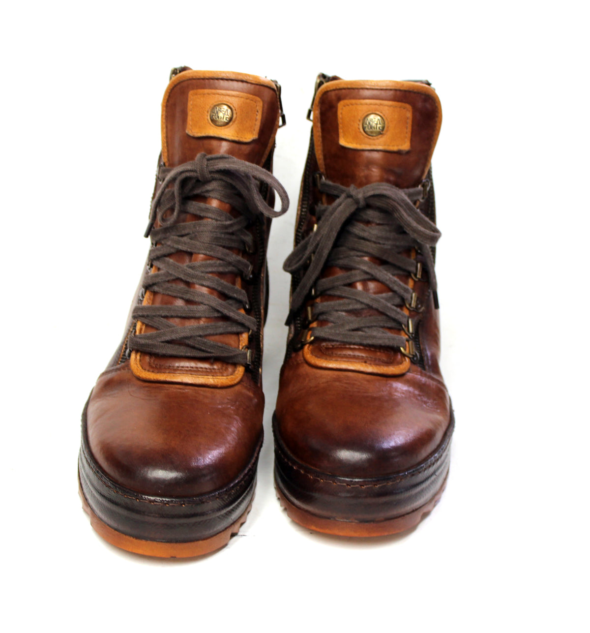 LED High Sneakers in Cognac