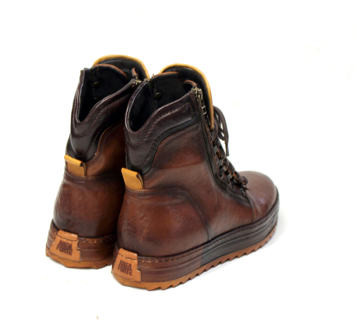 LED High Sneakers in Cognac