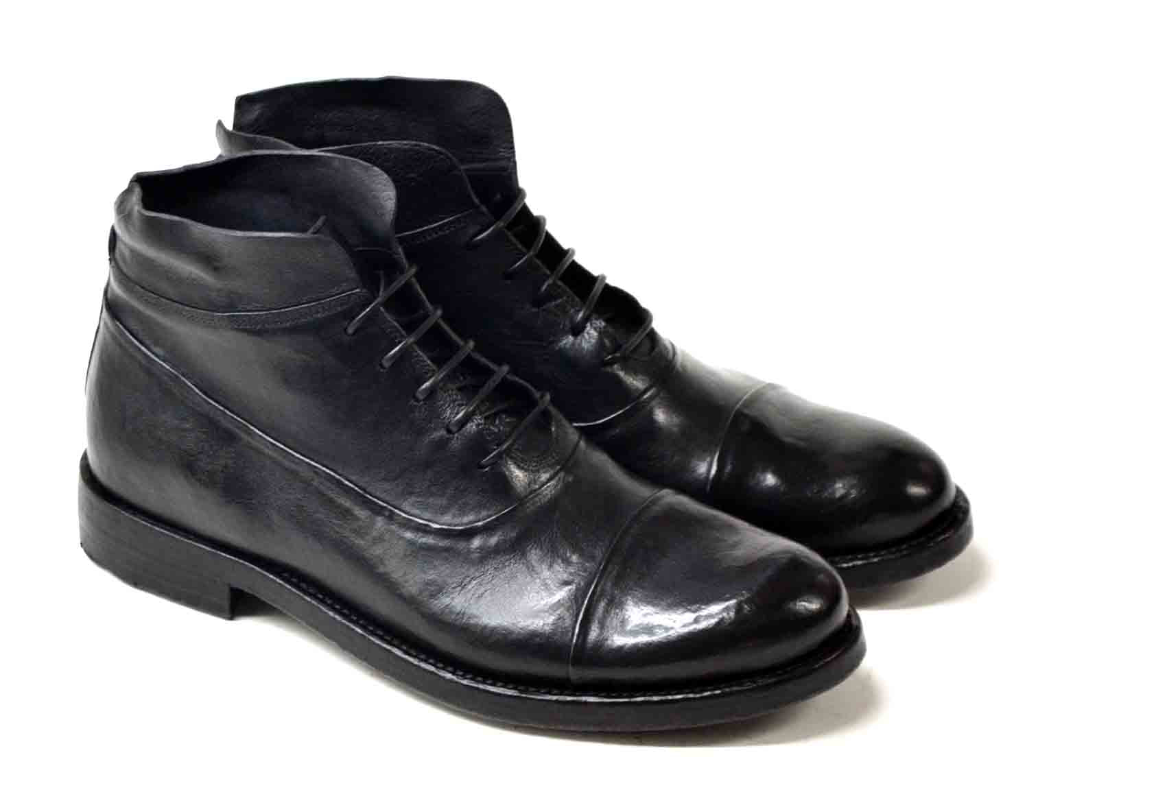 LAST PAIR 42- BLACK EDGAR CHUKKA BOOTS