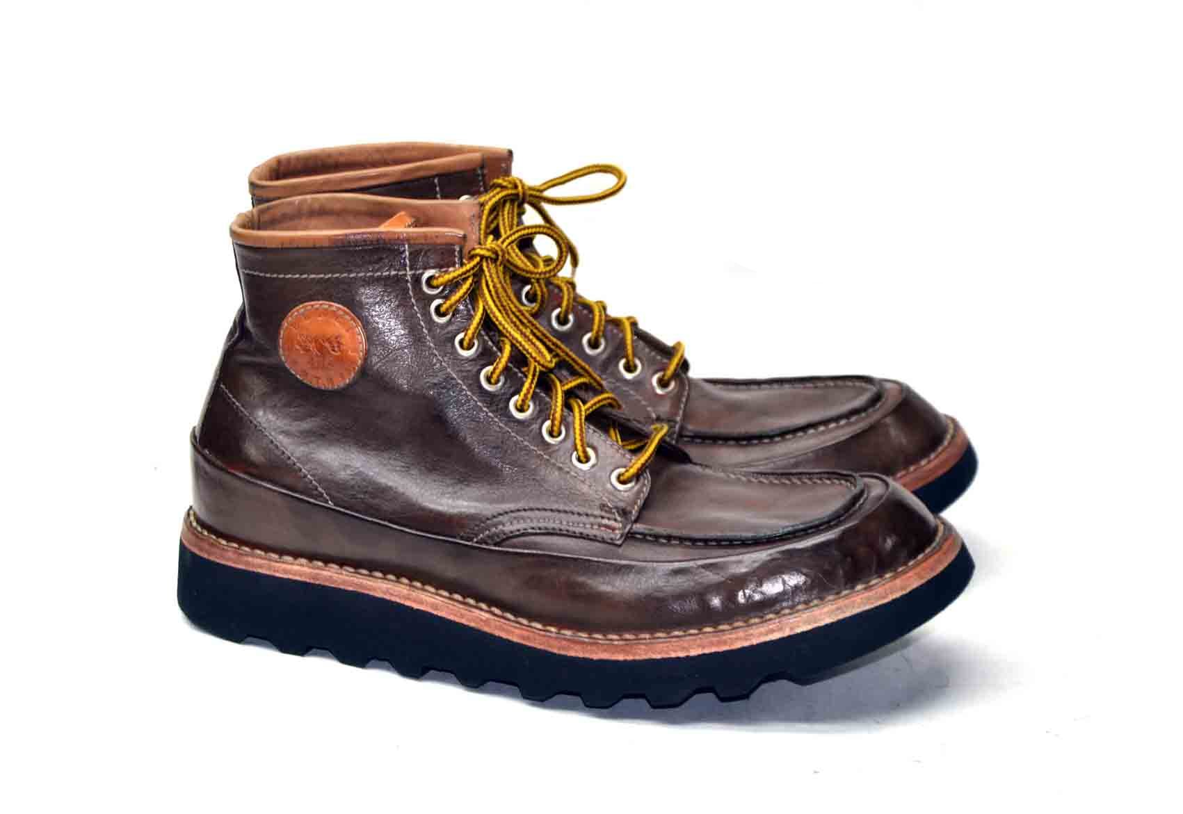 LAST PAIR 42-JET LACED BOOTS