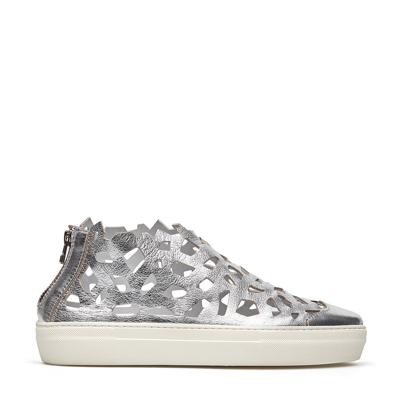Round Metal Sneakers silver